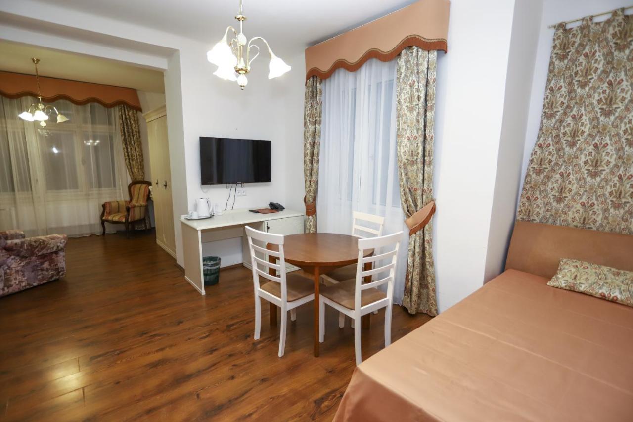 Zlaty Sloup Hotel Karlsbad Buitenkant foto