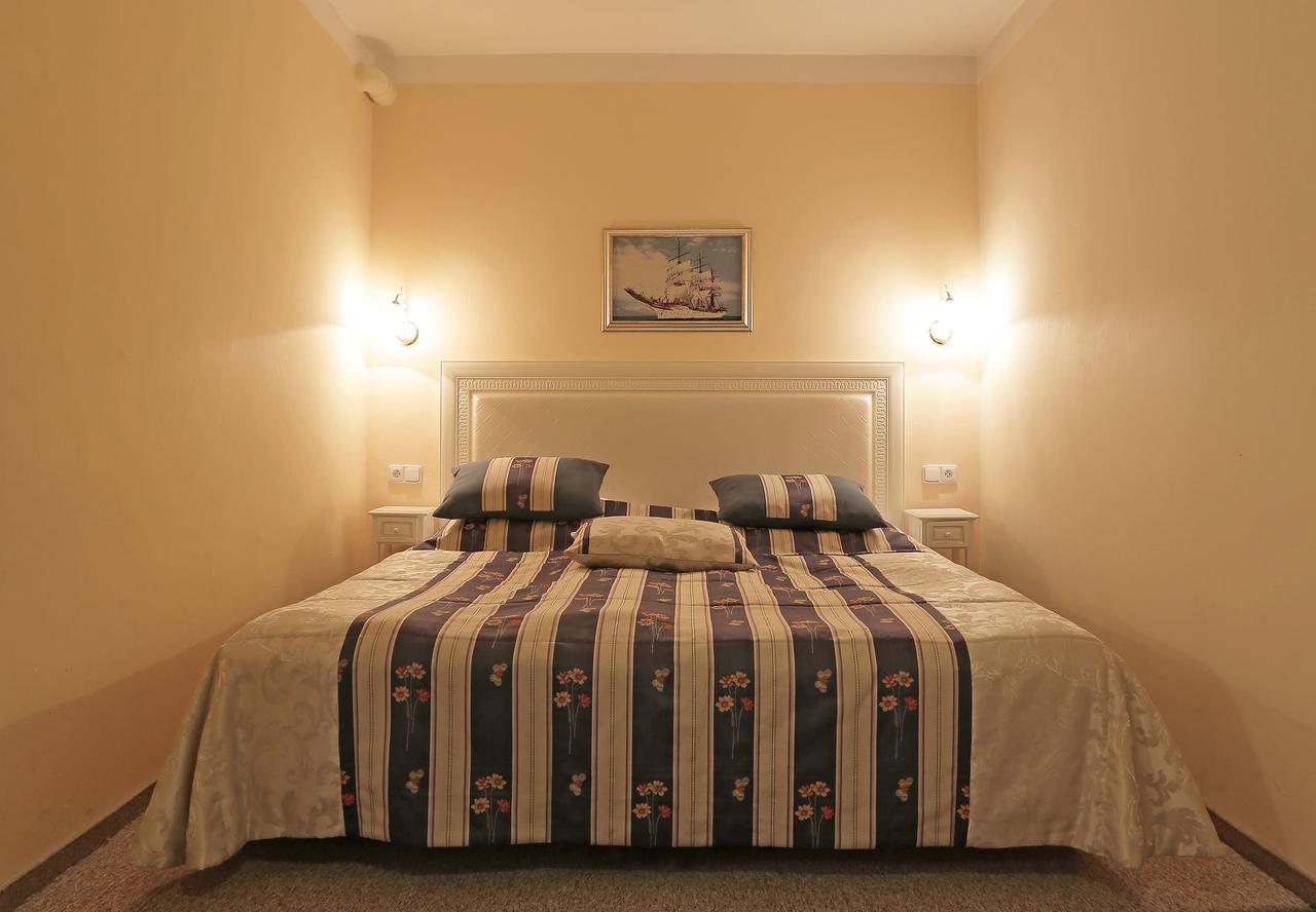 Zlaty Sloup Hotel Karlsbad Buitenkant foto